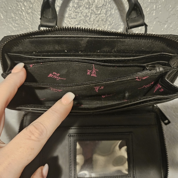 BETSY JOHNSON crossbody purse/wallet - Picture 3 of 10